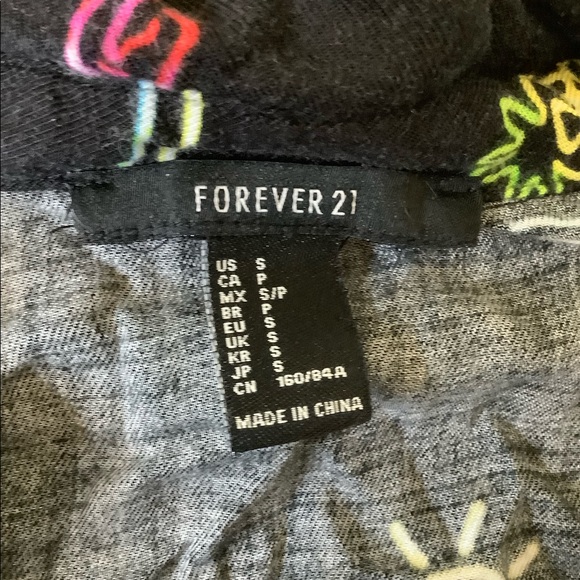 🌺 3/25$ Cropped Black/Neon Hawaiian shirt 🌺 - Picture 3 of 4